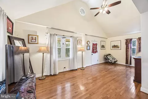 4002 Hamilton Ave, Baltimore, MD 21206 photo 8
