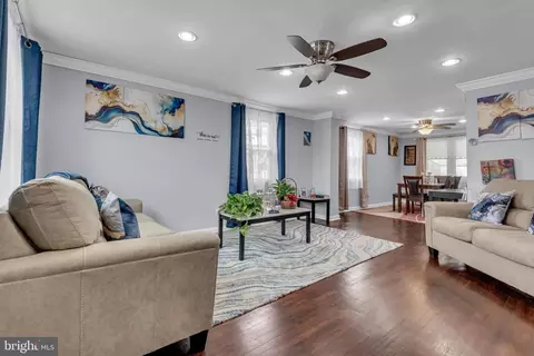 Entry Way - 5269 Darien Rd, Baltimore, MD 21206 photo 1 of 5
