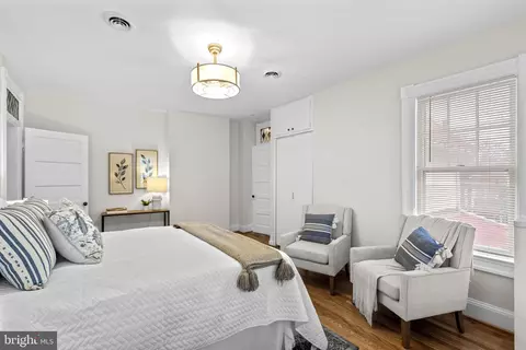 Bedroom - 702 Deepdene Rd, Baltimore, MD 21210 photo 7 of 9