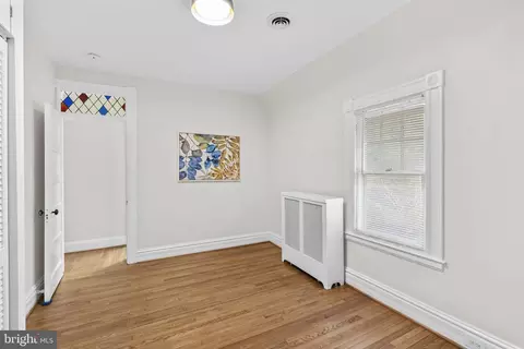 Bedroom - 702 Deepdene Rd, Baltimore, MD 21210 photo 4 of 9