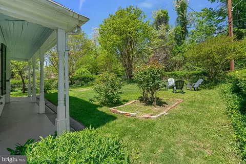 Exterior - 702 Deepdene Rd, Baltimore, MD 21210 photo 4 of 11