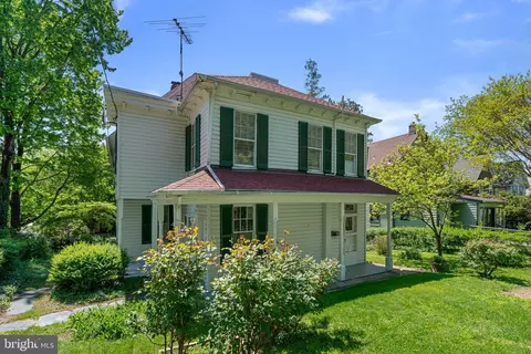 Exterior - 702 Deepdene Rd, Baltimore, MD 21210 photo 6 of 11