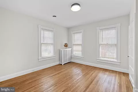 Bedroom - 702 Deepdene Rd, Baltimore, MD 21210 photo 8 of 9