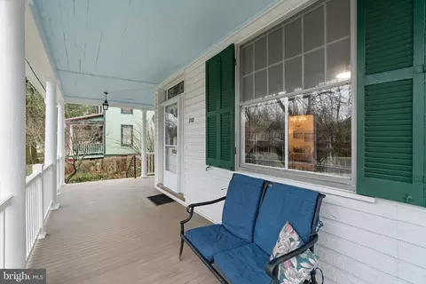 Exterior - 702 Deepdene Rd, Baltimore, MD 21210 photo 3 of 11