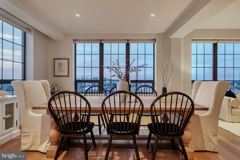 Dining - 1200 Steuart St #1811, Baltimore, MD 21230 photo 2 of 3