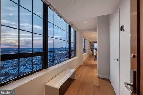 Entry Way - 1200 Steuart St #1811, Baltimore, MD 21230 photo 1 of 2
