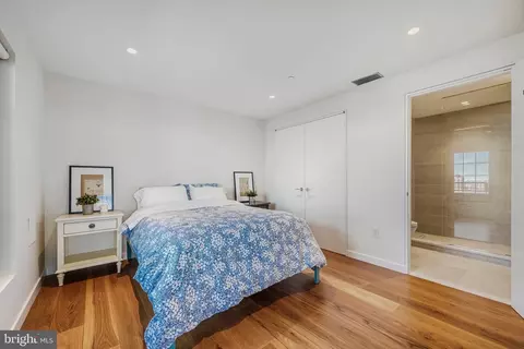 Bedroom - 1200 Steuart St #1811, Baltimore, MD 21230 photo 3 of 4