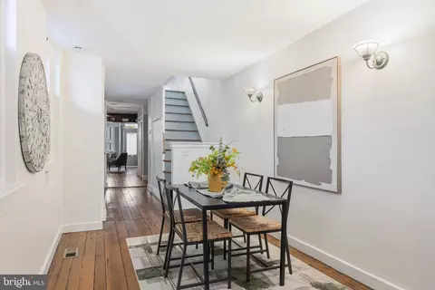Entry Way - 660 Washington Blvd, Baltimore, MD 21230 photo 4 of 13