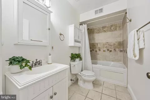 Bath - 660 Washington Blvd, Baltimore, MD 21230 photo 1 of 2