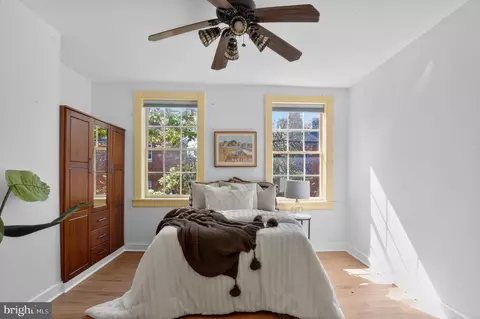 Bedroom - 660 Washington Blvd, Baltimore, MD 21230 photo 3 of 6