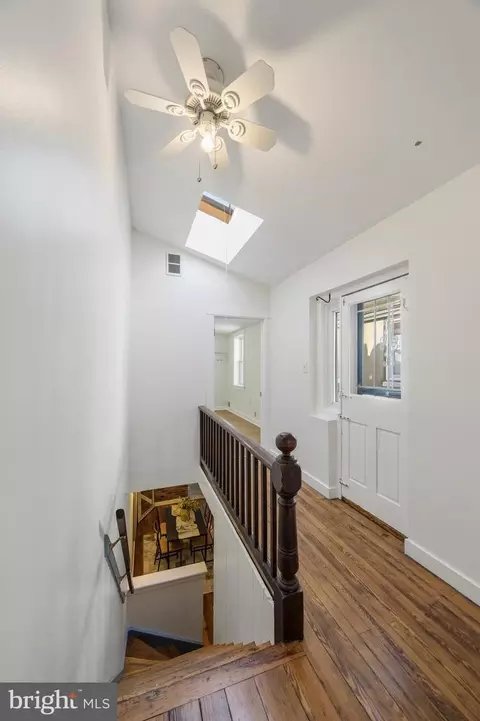 Entry Way - 660 Washington Blvd, Baltimore, MD 21230 photo 10 of 13