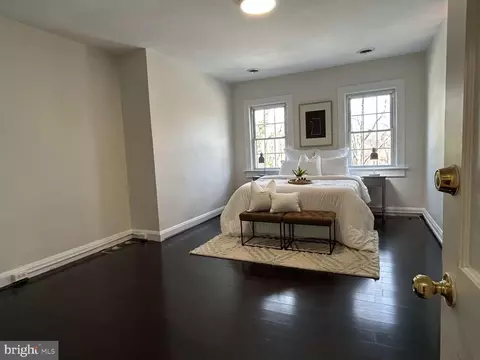 Bedroom - 3217 Shannon Dr, Baltimore, MD 21213 photo 5 of 5
