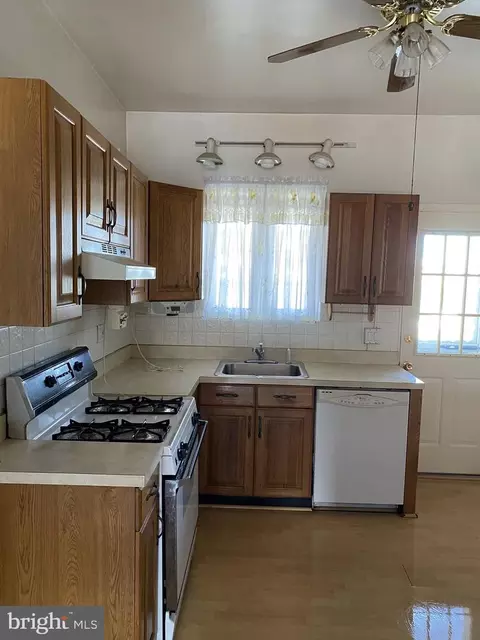 Kitchen - 610 Rappolla St, Baltimore, MD 21224 photo 4 of 5