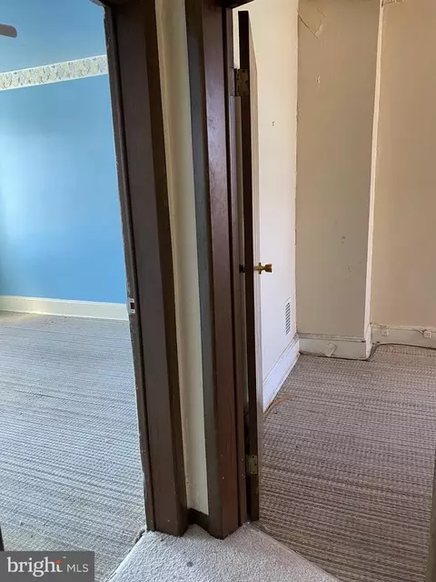 Entry Way - 610 Rappolla St, Baltimore, MD 21224 photo 3 of 4