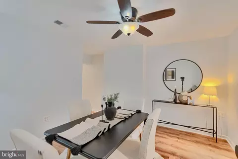 Dining - 4 S East Ave, Baltimore, MD 21224 photo 4 of 4