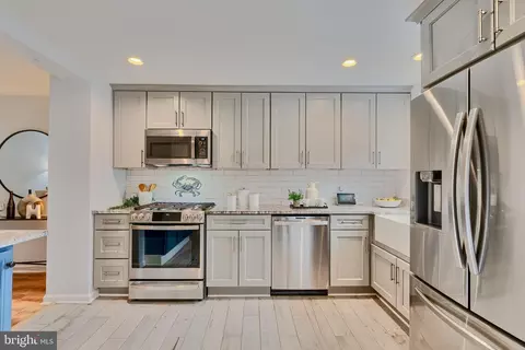 Kitchen - 4 S East Ave, Baltimore, MD 21224 photo 2 of 5