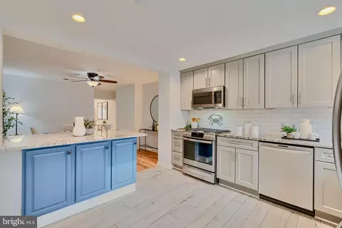 Kitchen - 4 S East Ave, Baltimore, MD 21224 photo 3 of 5
