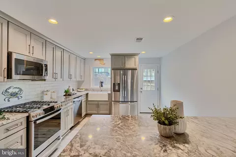 4 S East Ave, Baltimore, MD 21224