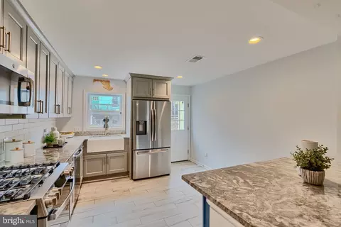 Kitchen - 4 S East Ave, Baltimore, MD 21224 photo 4 of 5