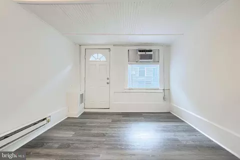 Living - 2015 Spark Ct, Baltimore, MD 21231 photo 1 of 3