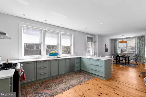 Kitchen - 2500 Brookfield Ave, Baltimore, MD 21217 photo 6 of 7