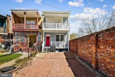 Exterior - 2500 Brookfield Ave, Baltimore, MD 21217 photo 10 of 12
