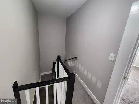 Entry Way - 1634 N Wolfe St, Baltimore, MD 21213 photo 8 of 11