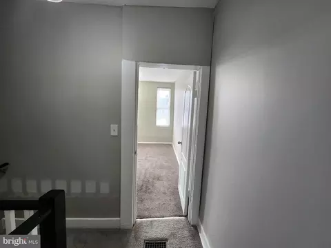 Entry Way - 1634 N Wolfe St, Baltimore, MD 21213 photo 9 of 11