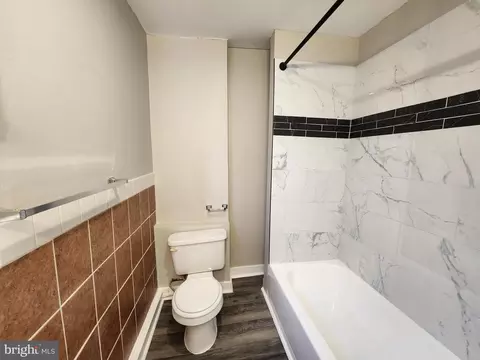 Bath - 1634 N Wolfe St, Baltimore, MD 21213 photo 5 of 5