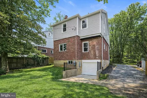Exterior - 402 Westgate Rd, Baltimore, MD 21229 photo 3 of 10