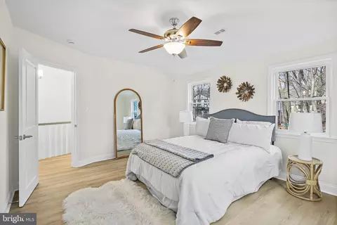 Bedroom - 402 Westgate Rd, Baltimore, MD 21229 photo 2 of 6