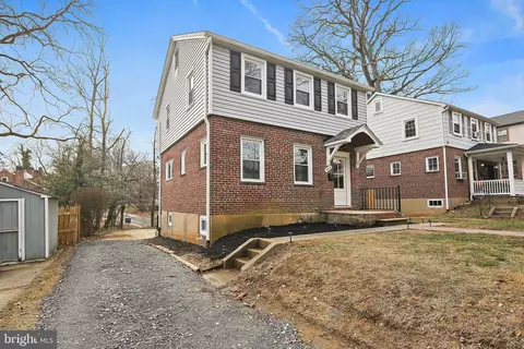 Exterior - 402 Westgate Rd, Baltimore, MD 21229 photo 7 of 10