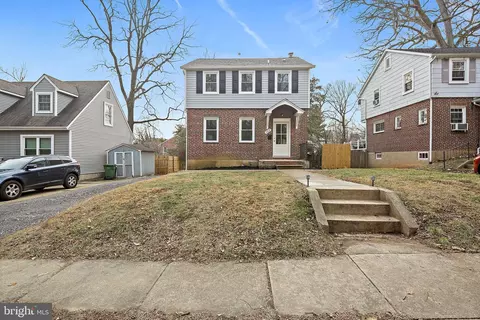 Exterior - 402 Westgate Rd, Baltimore, MD 21229 photo 8 of 10