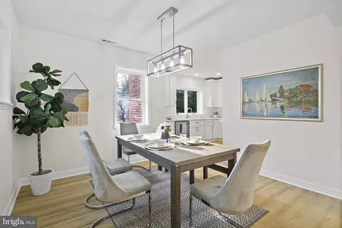 Dining - 402 Westgate Rd, Baltimore, MD 21229 photo 2 of 3