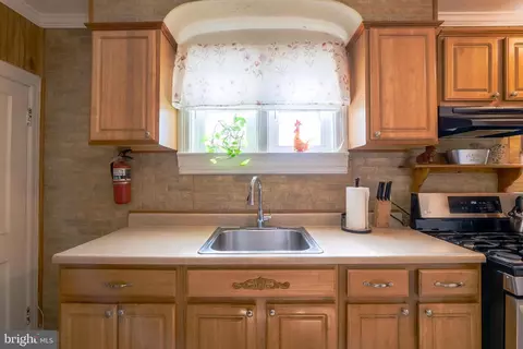Kitchen - 5320 Grindon Ave, Baltimore, MD 21214 photo 2 of 2