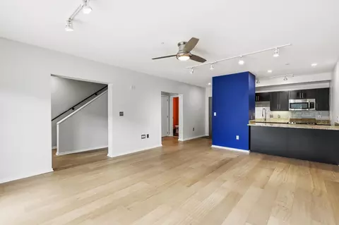 Living - 1200 Steuart St #1035, Baltimore, MD 21230 photo 2 of 3