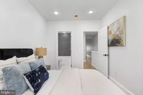 Bedroom - 1631 E Oliver St, Baltimore, MD 21213 photo 2 of 3