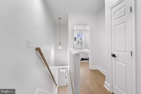 Entry Way - 1631 E Oliver St, Baltimore, MD 21213 photo 8 of 12