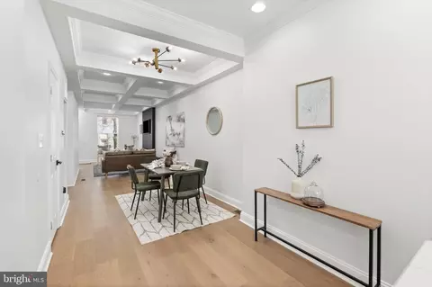 Entry Way - 1631 E Oliver St, Baltimore, MD 21213 photo 5 of 12