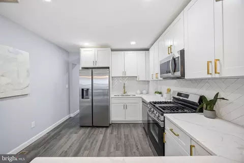 Kitchen - 2010 E Lafayette Ave, Baltimore, MD 21213 photo 1 of 3