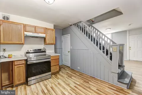 Entry Way - 1926 Lemmon St, Baltimore, MD 21223 photo 3 of 5