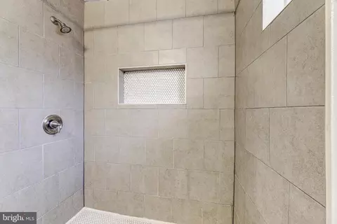 Bath - 1926 Lemmon St, Baltimore, MD 21223 photo 2 of 2