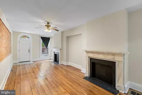 Living - 119 Poppleton St S, Baltimore, MD 21201 photo 2 of 5