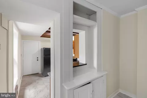 Entry Way - 119 Poppleton St S, Baltimore, MD 21201 photo 4 of 6