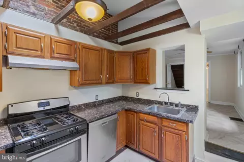 Entry Way - 119 Poppleton St S, Baltimore, MD 21201 photo 5 of 6