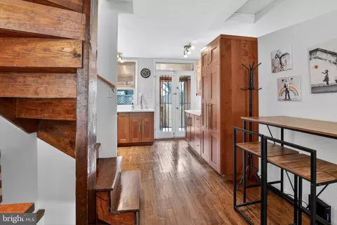 Entry Way - 703 Dover St, Baltimore, MD 21230 photo 2 of 4