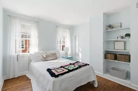 Bedroom - 30 E Hamburg St, Baltimore, MD 21230 photo 1 of 4