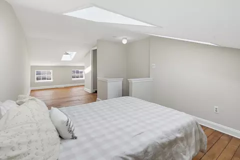 Bedroom - 30 E Hamburg St, Baltimore, MD 21230 photo 3 of 4