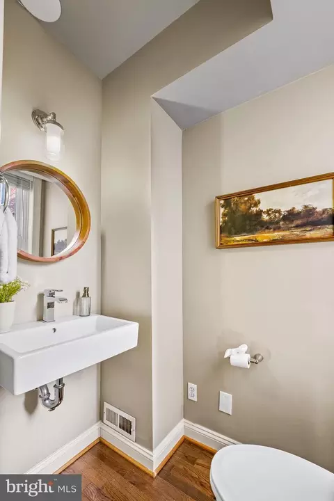 Bath - 1221 William St, Baltimore, MD 21230 photo 1 of 3