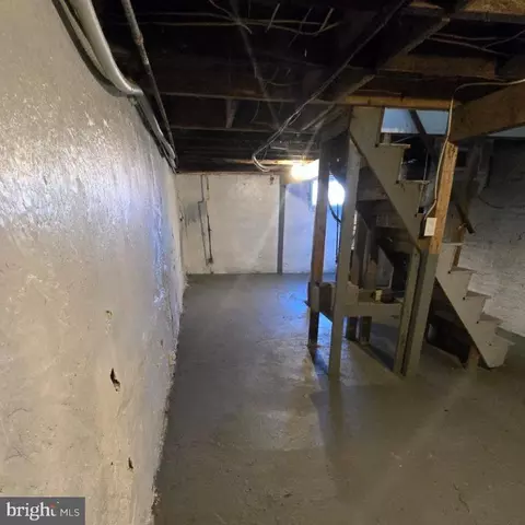 Entry Way - 1802 Hope St, Baltimore, MD 21202 photo 8 of 8